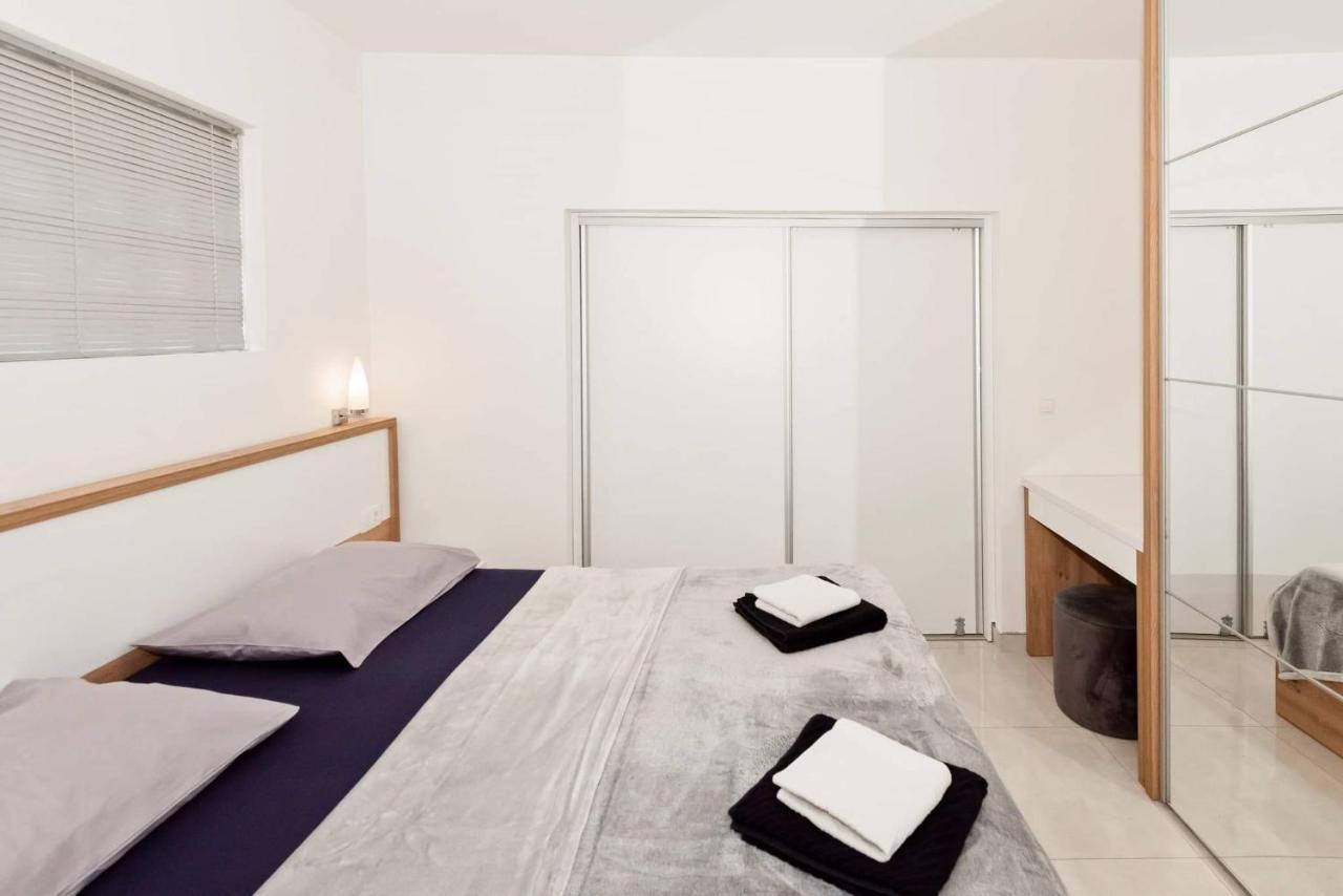 Apartment White Pearl Razanac Exterior photo